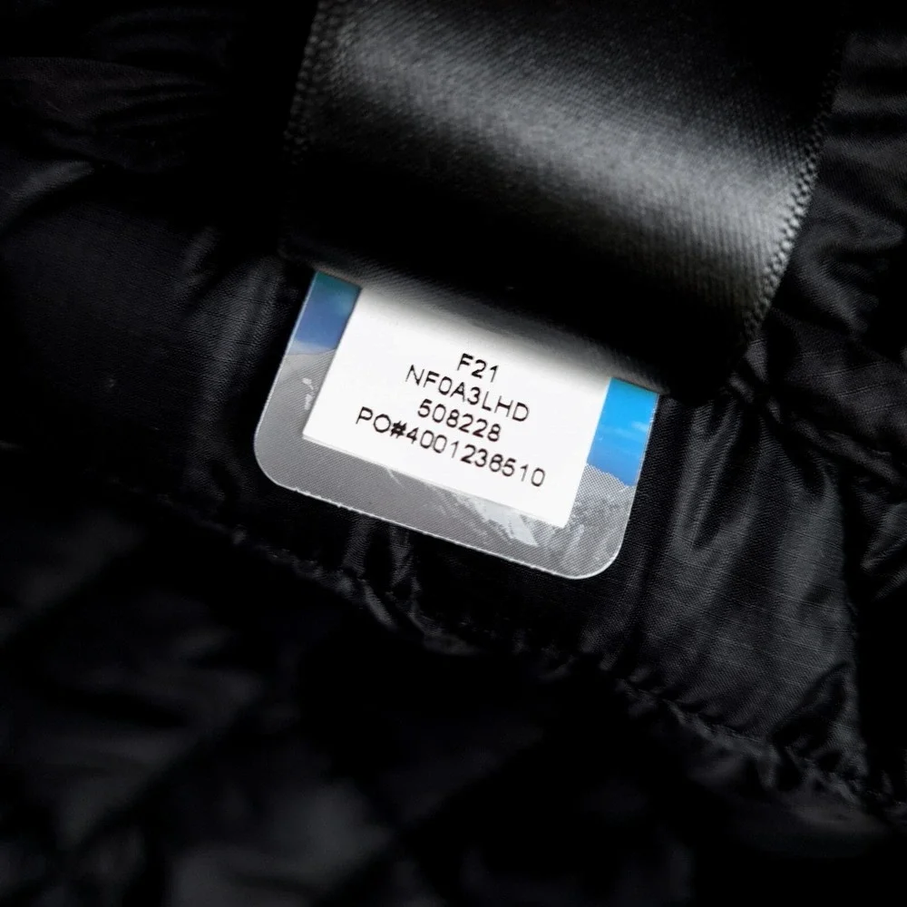The North Face Thermoball Vest Mens Medium Black Quilted Lightweight Hike